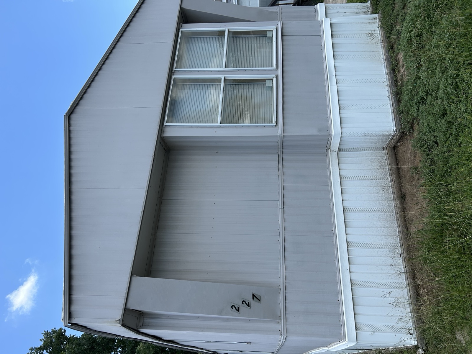 3 Bed / 2 Bath Single-Wide Handyman Special on Goliad Rd, San Antonio TX — exterior